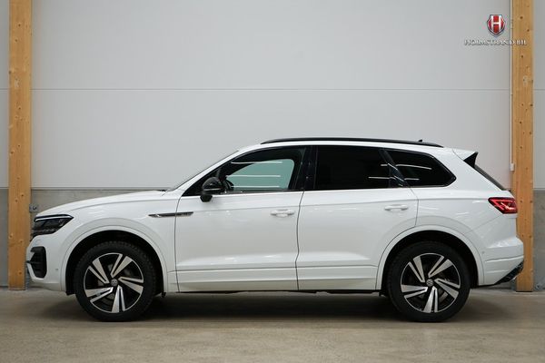 Volkswagen Touareg 3.0 V6 TDI 4M Black R-line Executive Drag Luftfj Dvärm - 2019