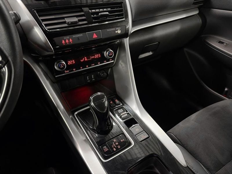 Mitsubishi Eclipse Cross bild 18