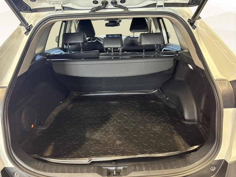 Toyota RAV4 bild 13