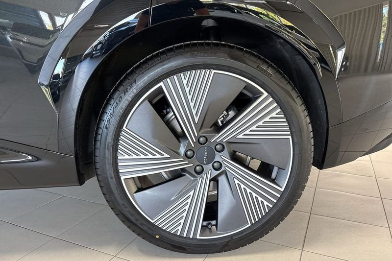 Lynk & Co 08 bild 12