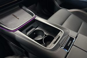Lynk & Co 08 bild 16