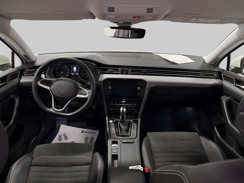 Volkswagen Passat bild 11