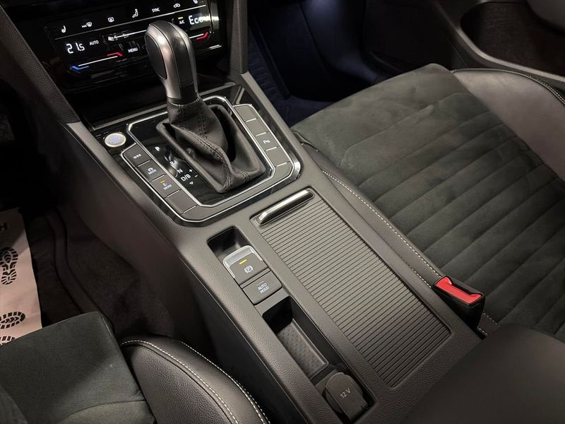 Volkswagen Passat bild 17