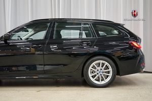 BMW 330 bild 8