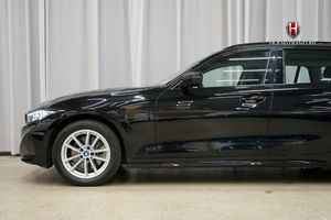 BMW 330 bild 7