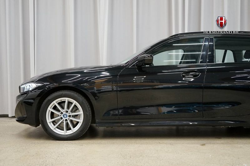 BMW 330 bild 7