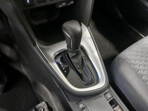 Toyota Yaris Cross bild 17