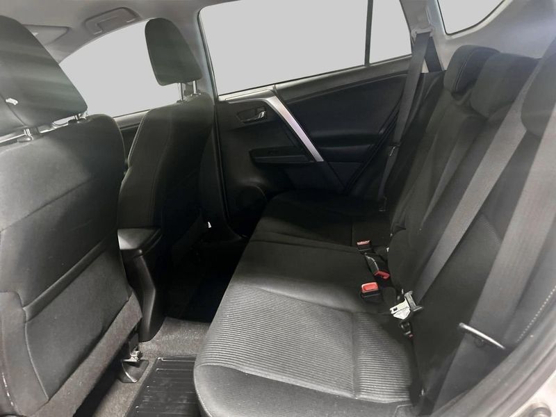 Toyota RAV4 bild 10