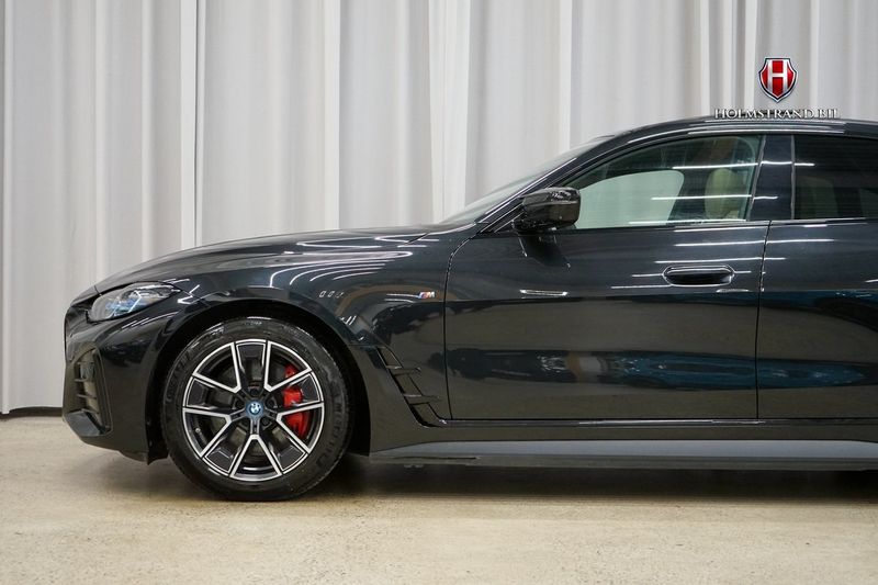 BMW i4 bild 7