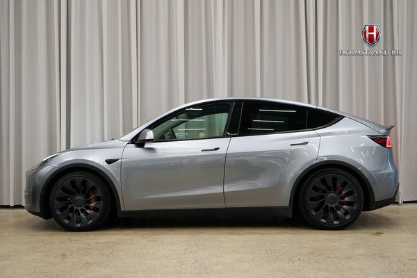 Tesla Model Y Performance 534hk Drag Värmepump Rattvärme MOMS - 2024