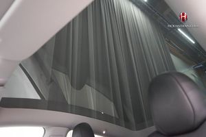 Tesla Model Y bild 8