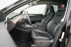 Tesla Model Y bild 10