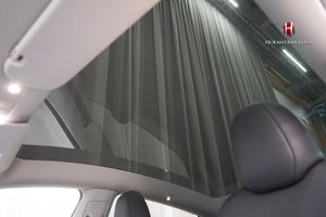 Tesla Model Y bild 11