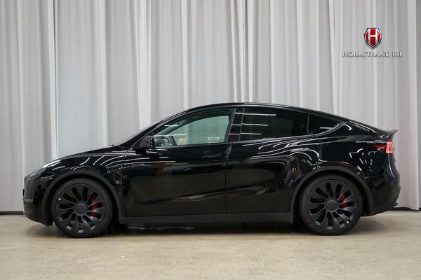Tesla Model Y Performance Drag Värmepump Rattvärme MOMS - 2024