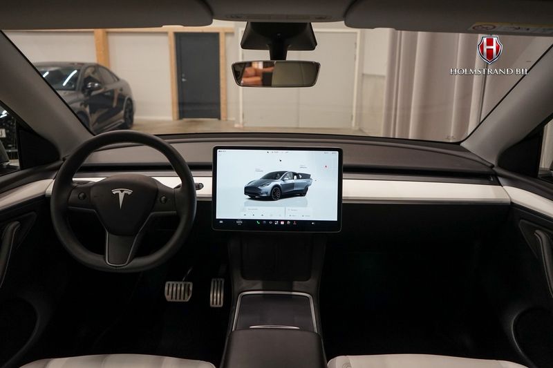 Tesla Model Y bild 11