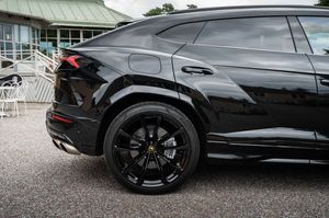Lamborghini Urus bild 10