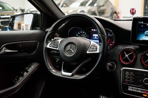 Mercedes A45 AMG bild 11