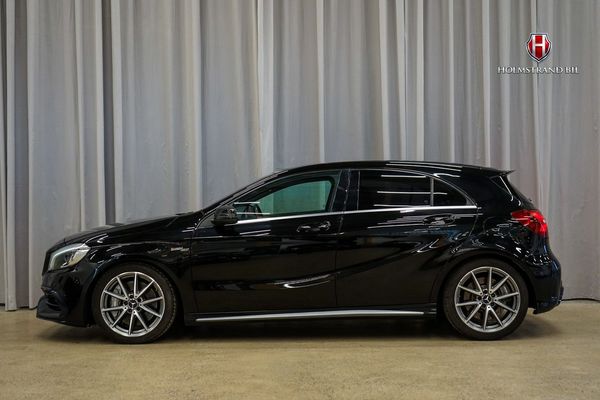Mercedes A45 AMG 4MATIC 381hk Facelift Designo-bälten Kamera 18" - 2017