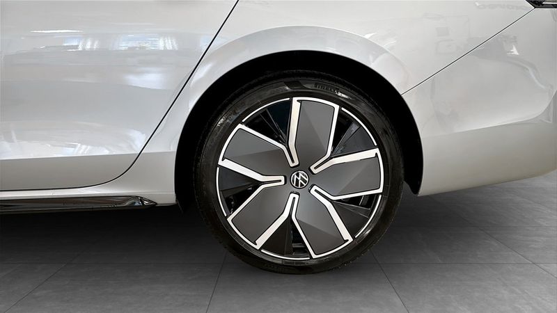 Volkswagen Passat bild 6