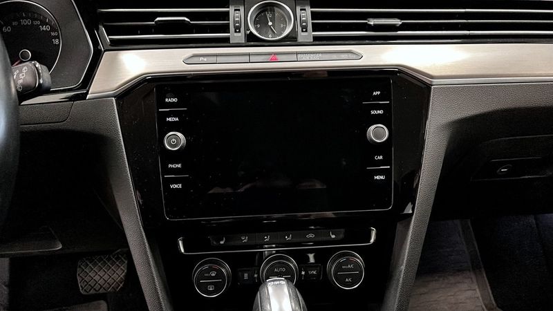 Volkswagen Passat bild 9