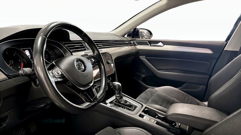 Volkswagen Passat bild 7