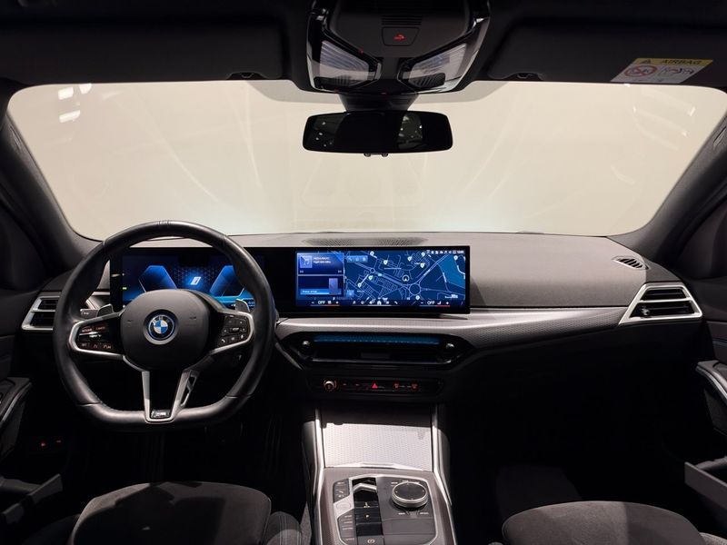 BMW 330 bild 12