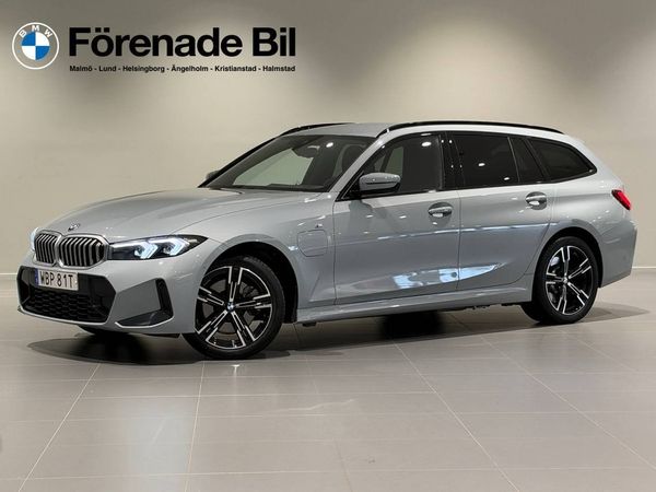 BMW 330 e Touring M Sport Drag Backkamera Rattvärme Tonade 18" - 2025