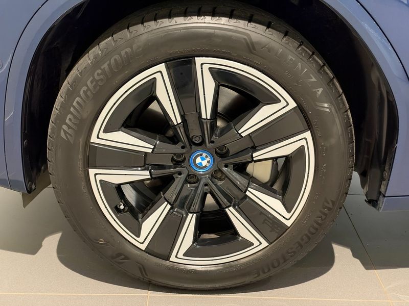 BMW iX3 bild 5
