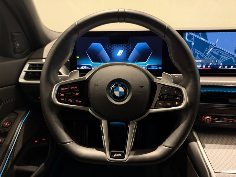 BMW 330 bild 13
