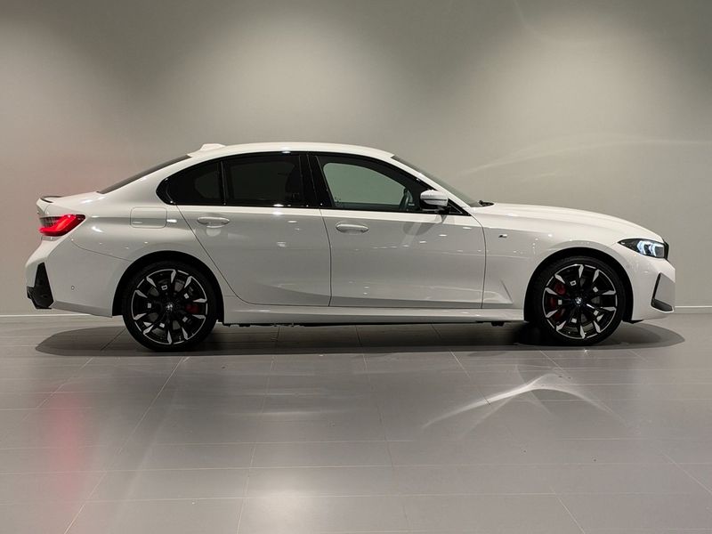 BMW 330 bild 3
