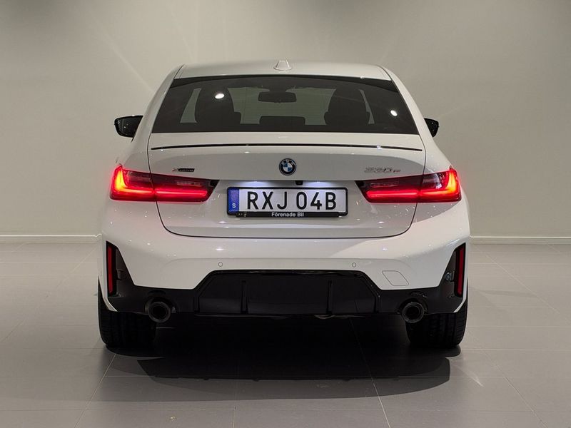 BMW 330 bild 4