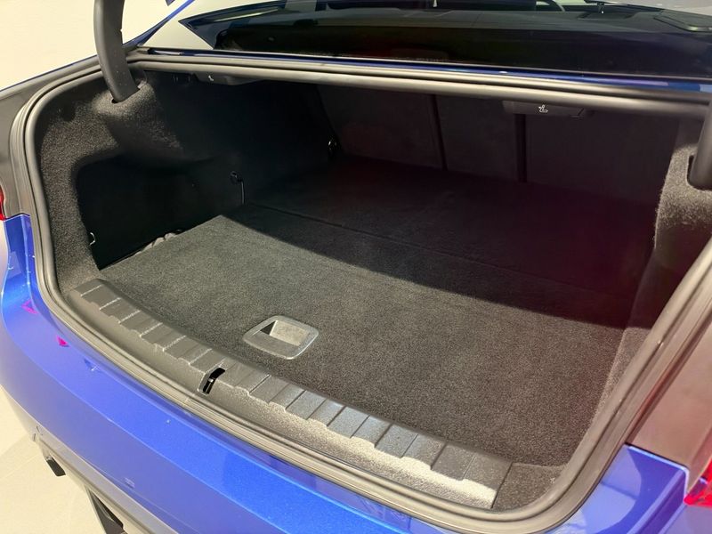 BMW 330 bild 6