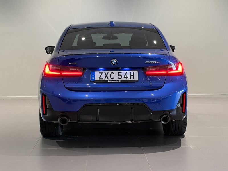 BMW 330 bild 4