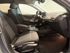 BMW 120 bild 8
