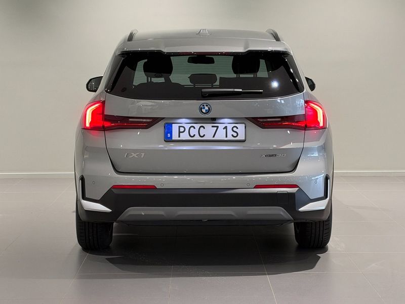 BMW iX1 bild 4