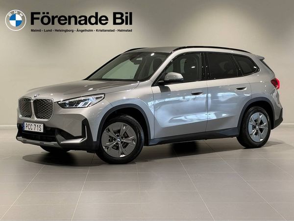 BMW iX1 xDrive30 Active Edition Drag Backkamera 17" - 2026