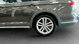 Volkswagen Passat bild 6