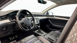 Volkswagen Passat bild 7