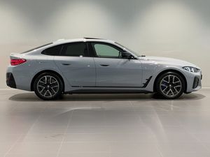 BMW i4 bild 3