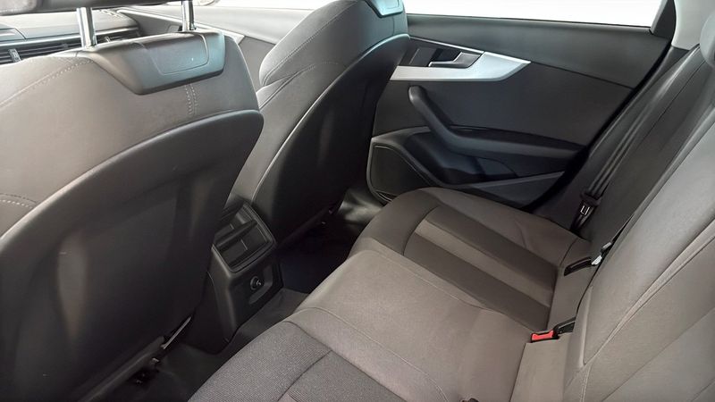 Audi A4 bild 11