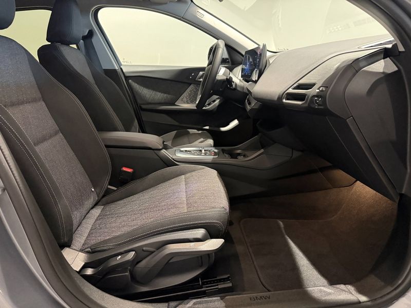 BMW 120 bild 8