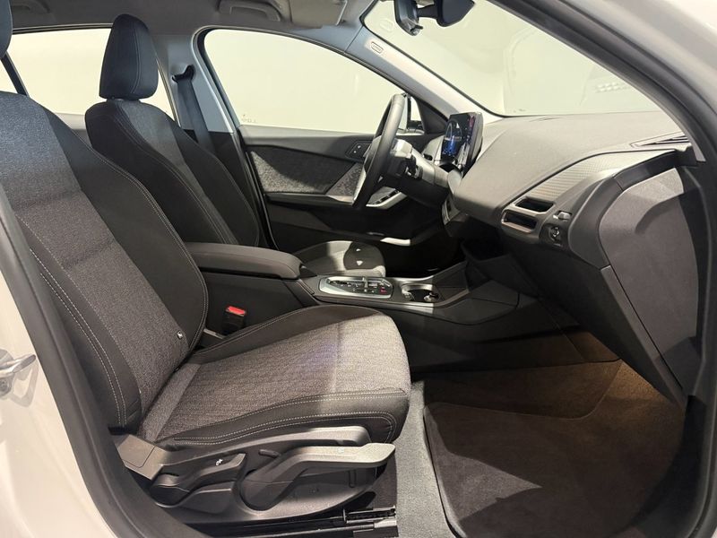 BMW 120 bild 8