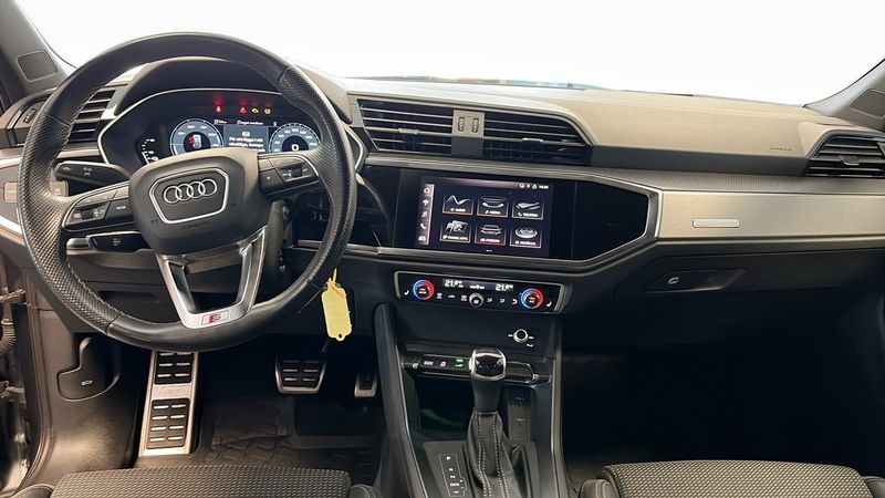 Audi Q3 bild 10