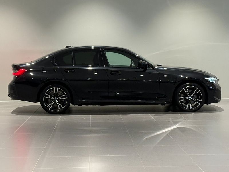 BMW 330 bild 3