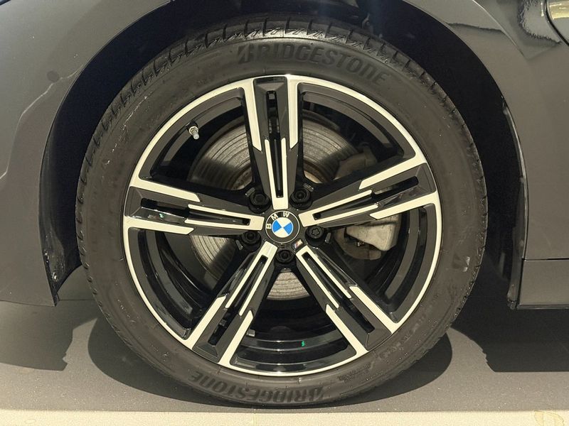BMW 330 bild 5