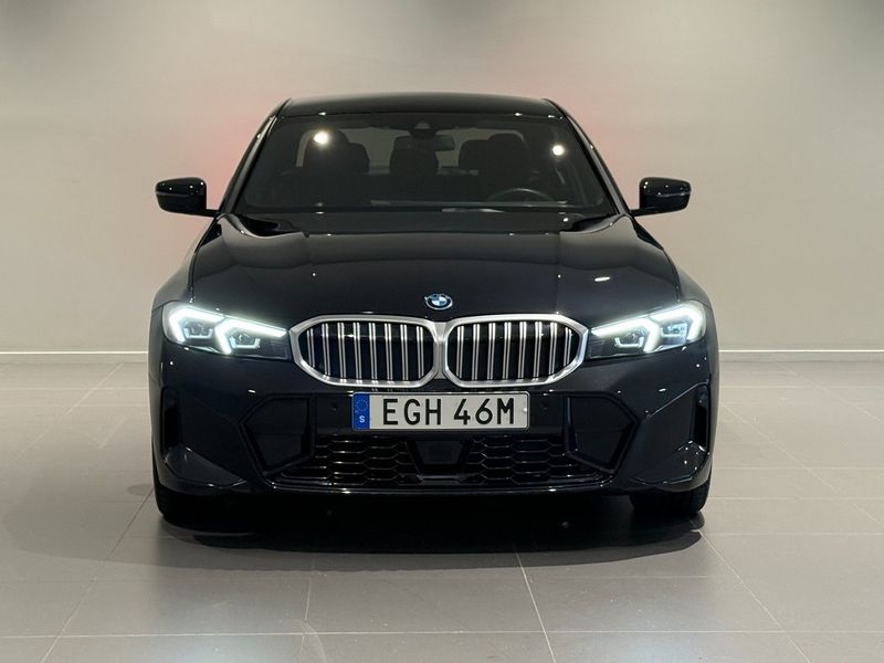 BMW 330 bild 2