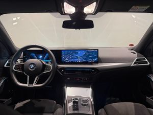 BMW 330 bild 12