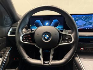 BMW 330 bild 13