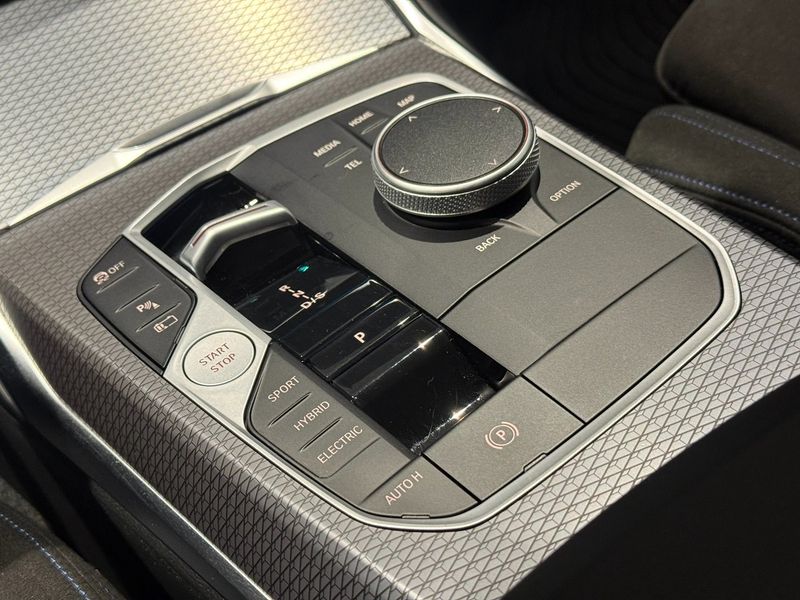 BMW 330 bild 16