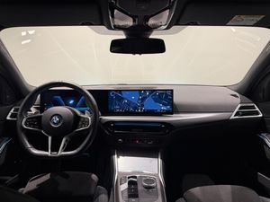 BMW 330 bild 12